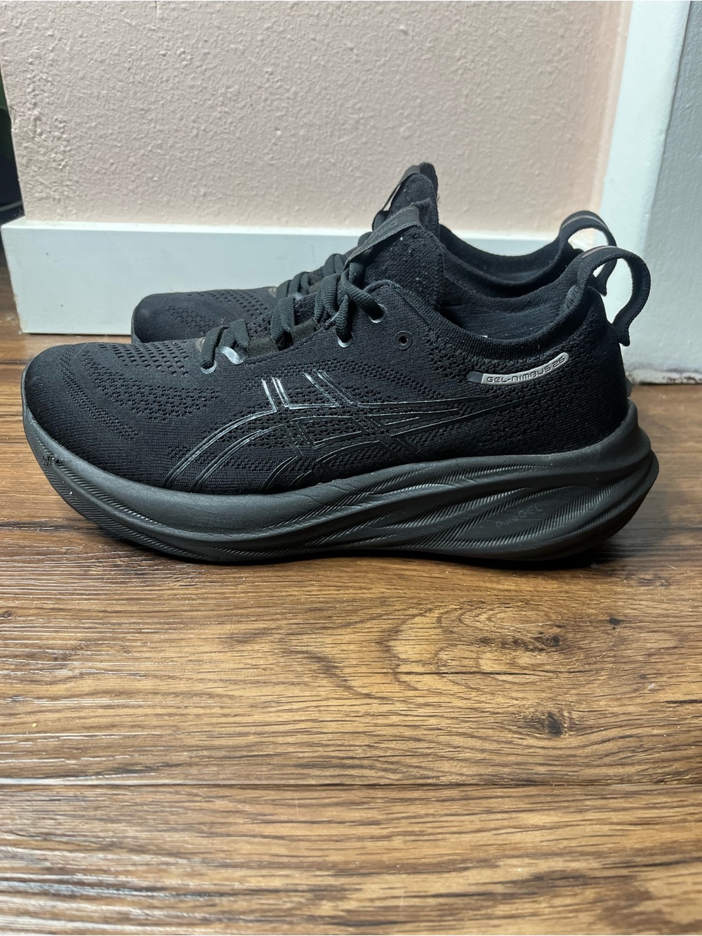 ASICS Gel Nimbus 26 Running Shoes Black White Size 9.5 Women's - Picture 7 of 9